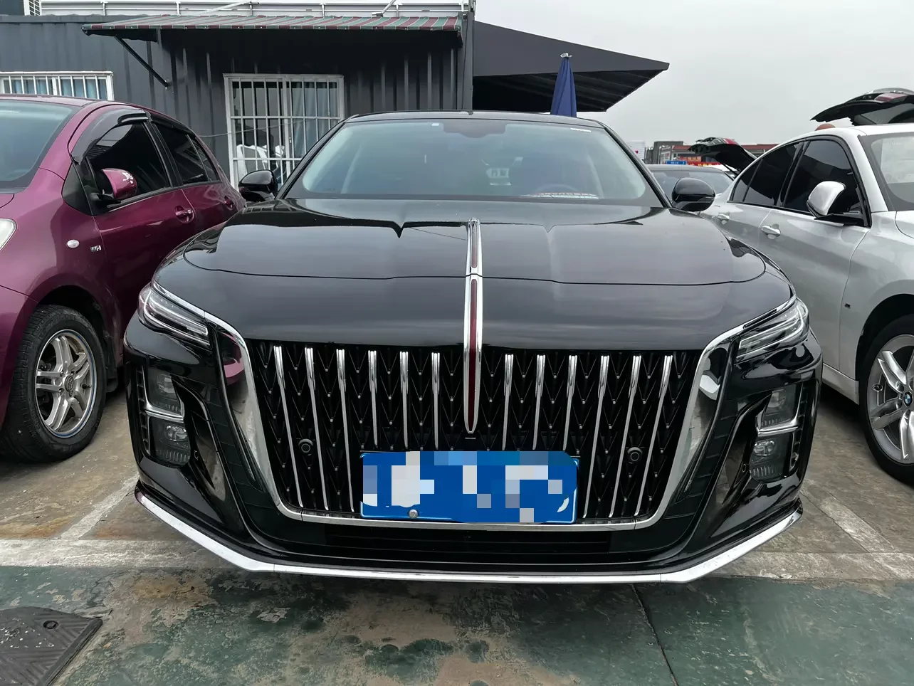 Hongqi H5