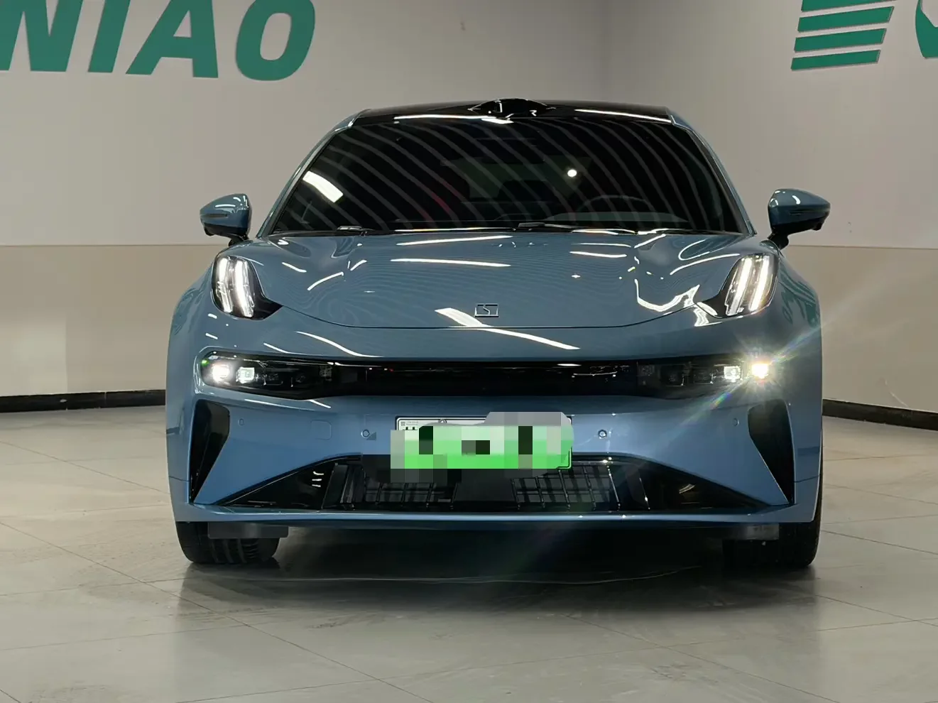 ZEEKR 001
