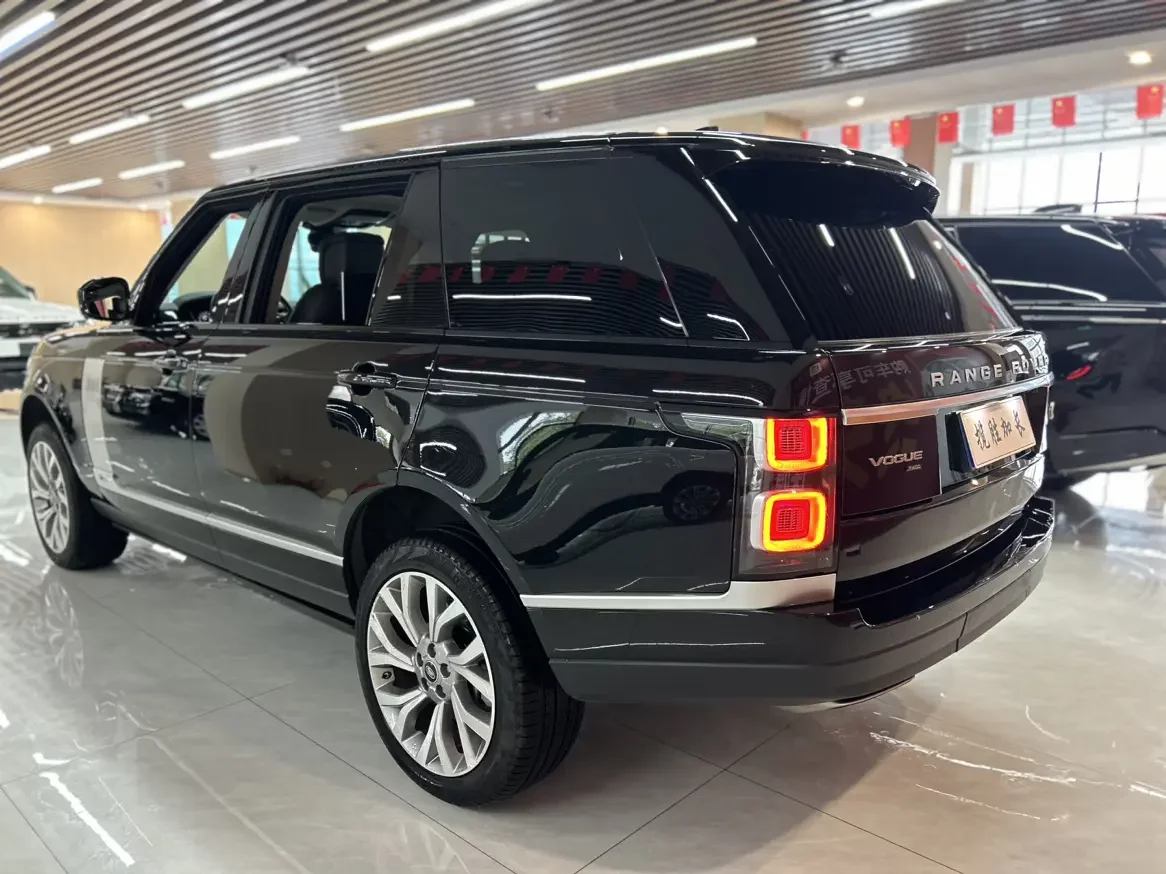 Land Rover range rover