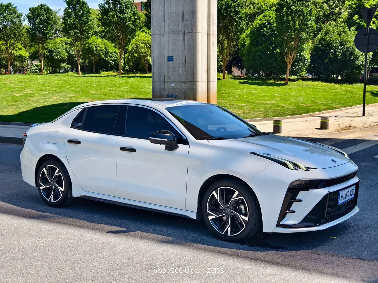 Lynk & Co 03