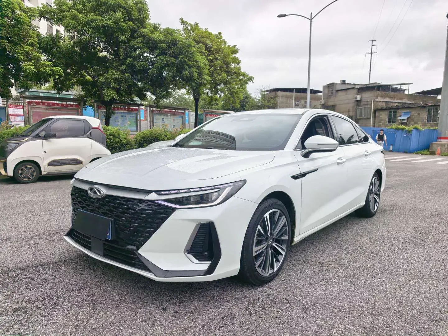 Chery Arrizo 8