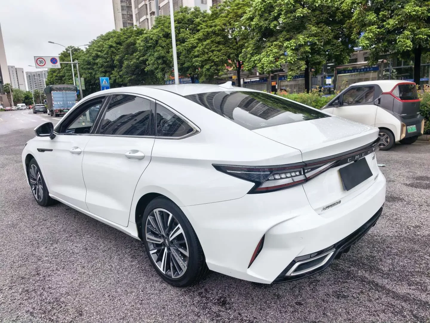 Chery Arrizo 8