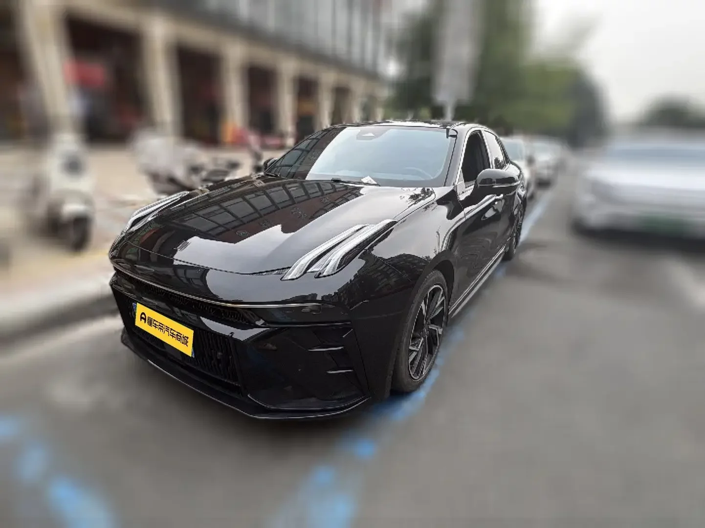 Lynk & Co 03