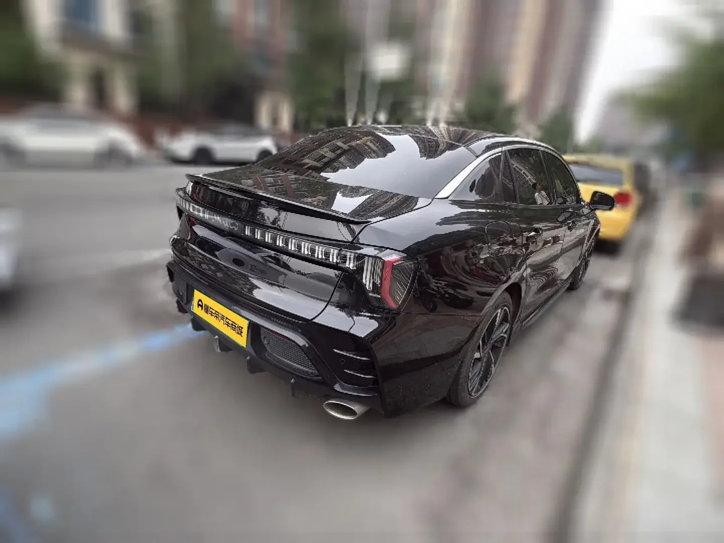 Lynk & Co 03