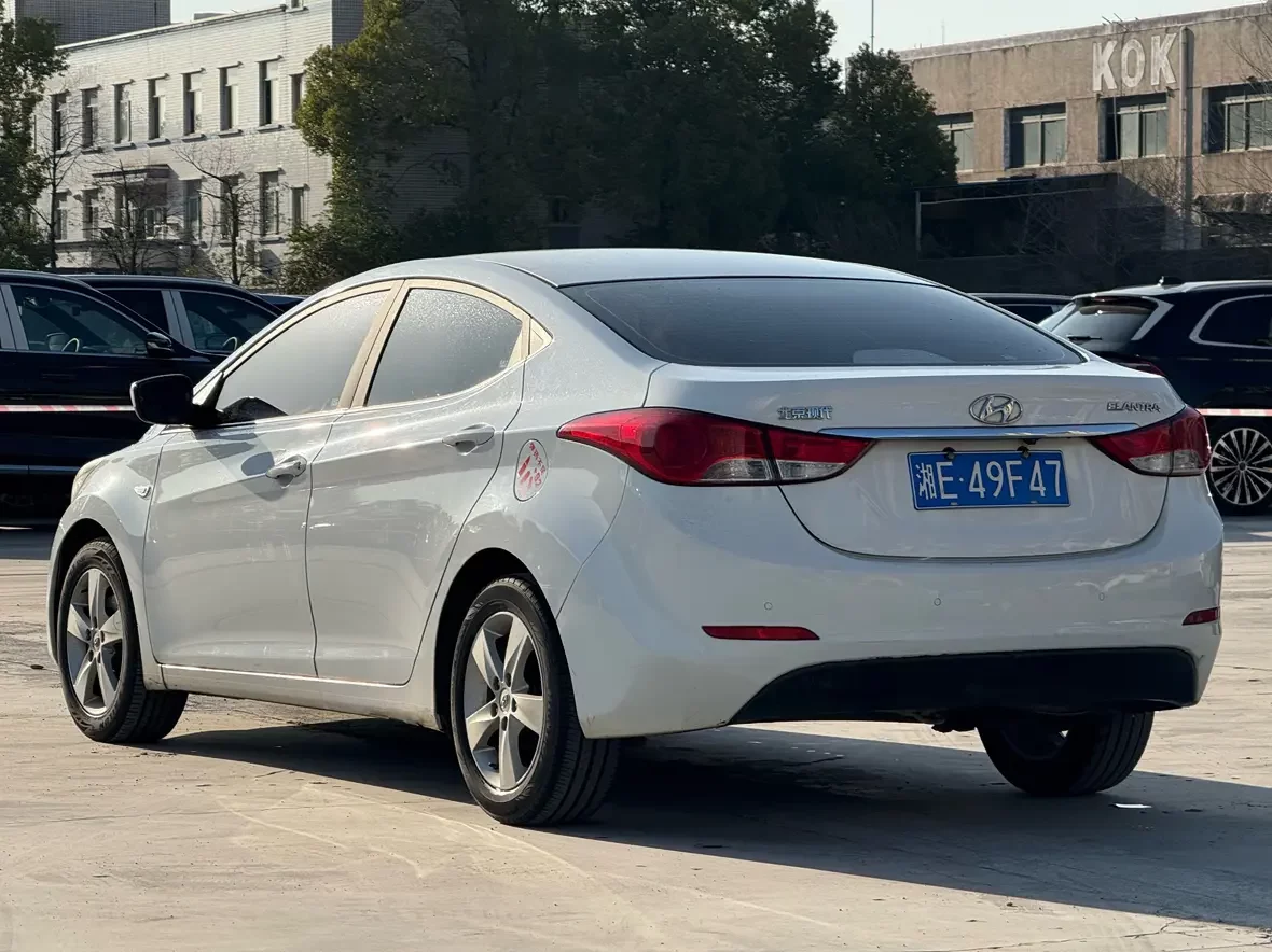 Hyundai Elantra