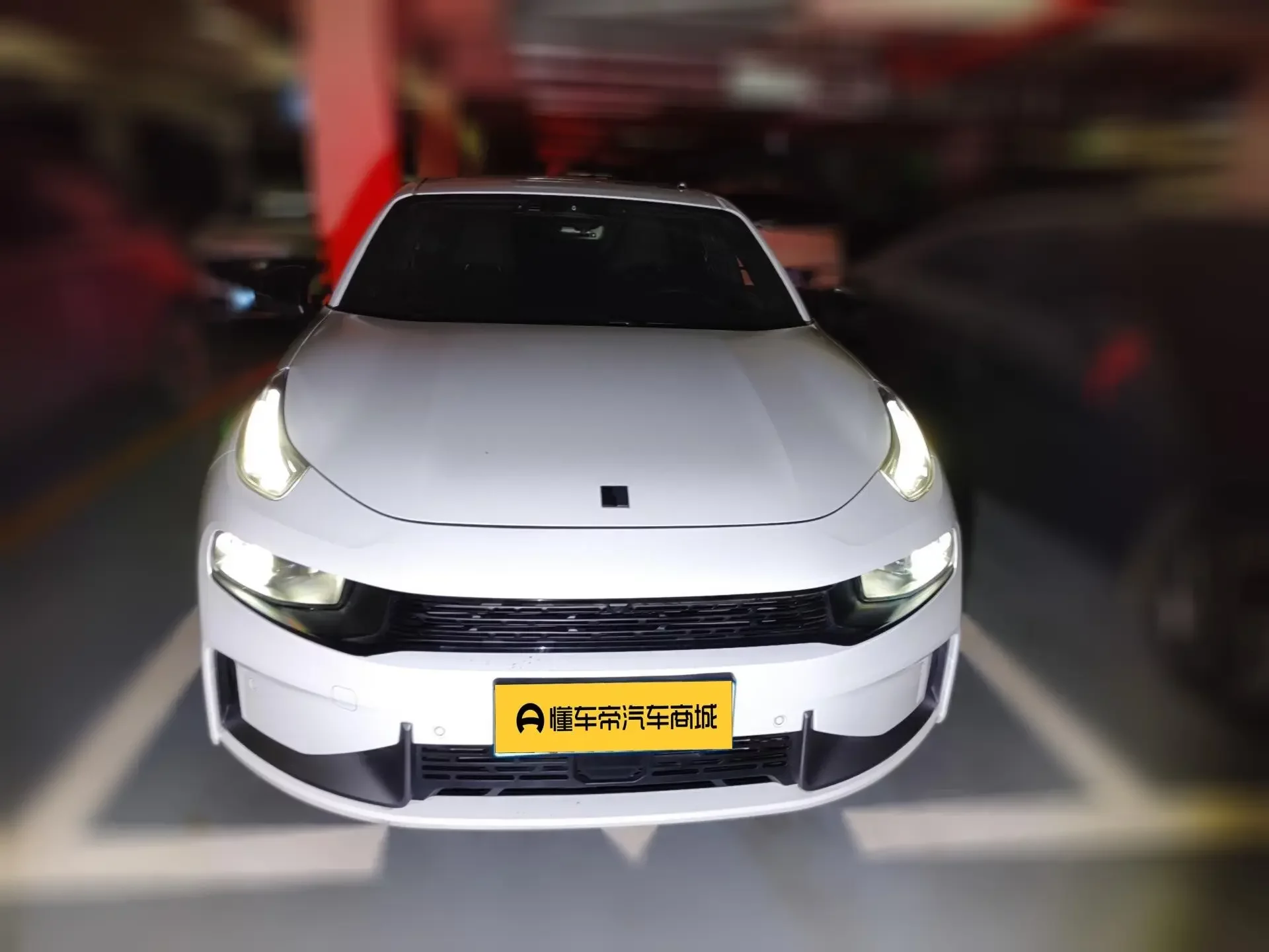 Lynk & Co 03