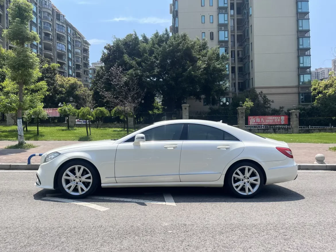 Mercedes-Benz CLS