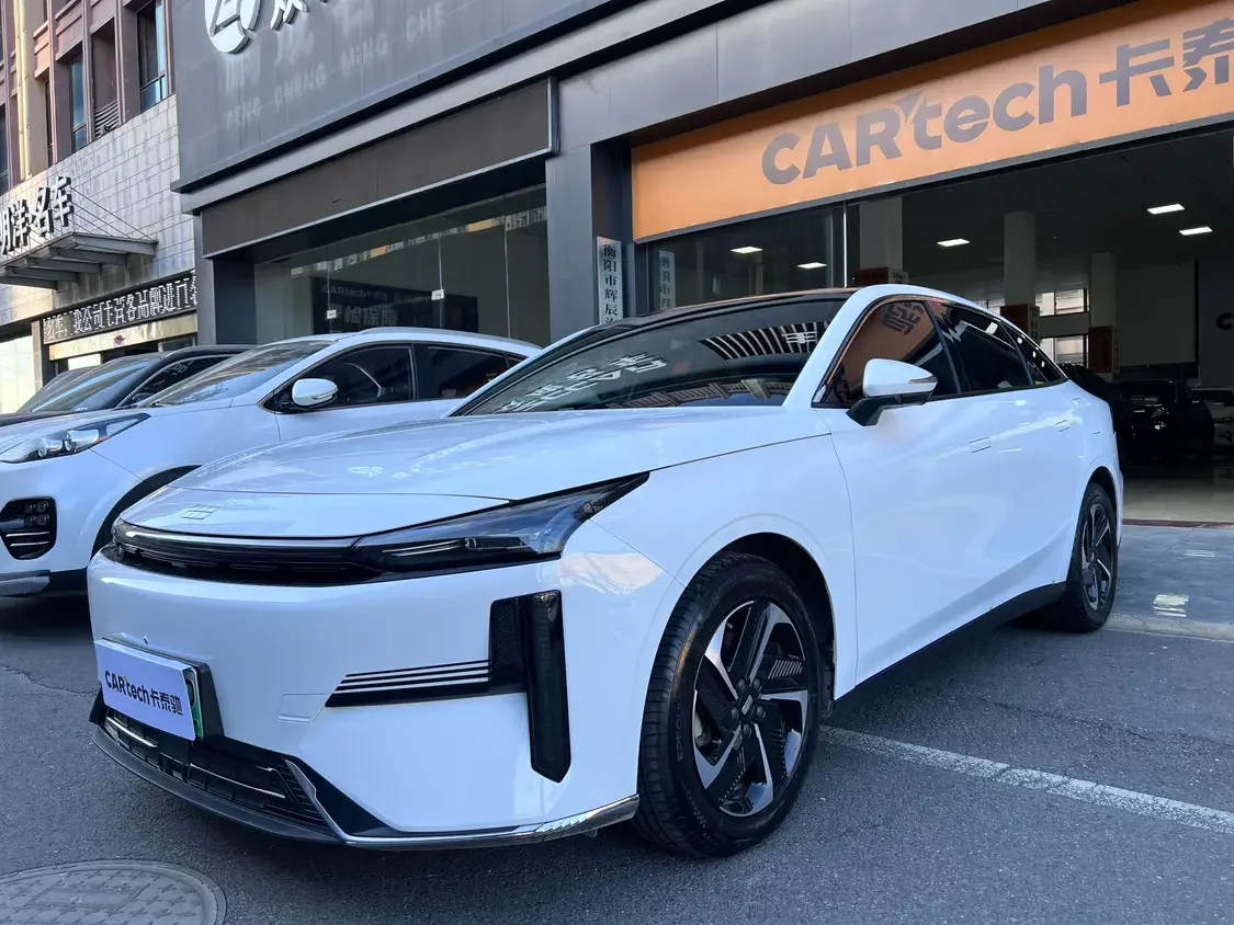 Geely Galaxy L6