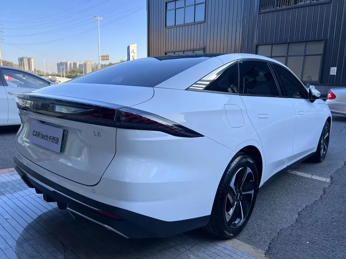 Geely Galaxy L6