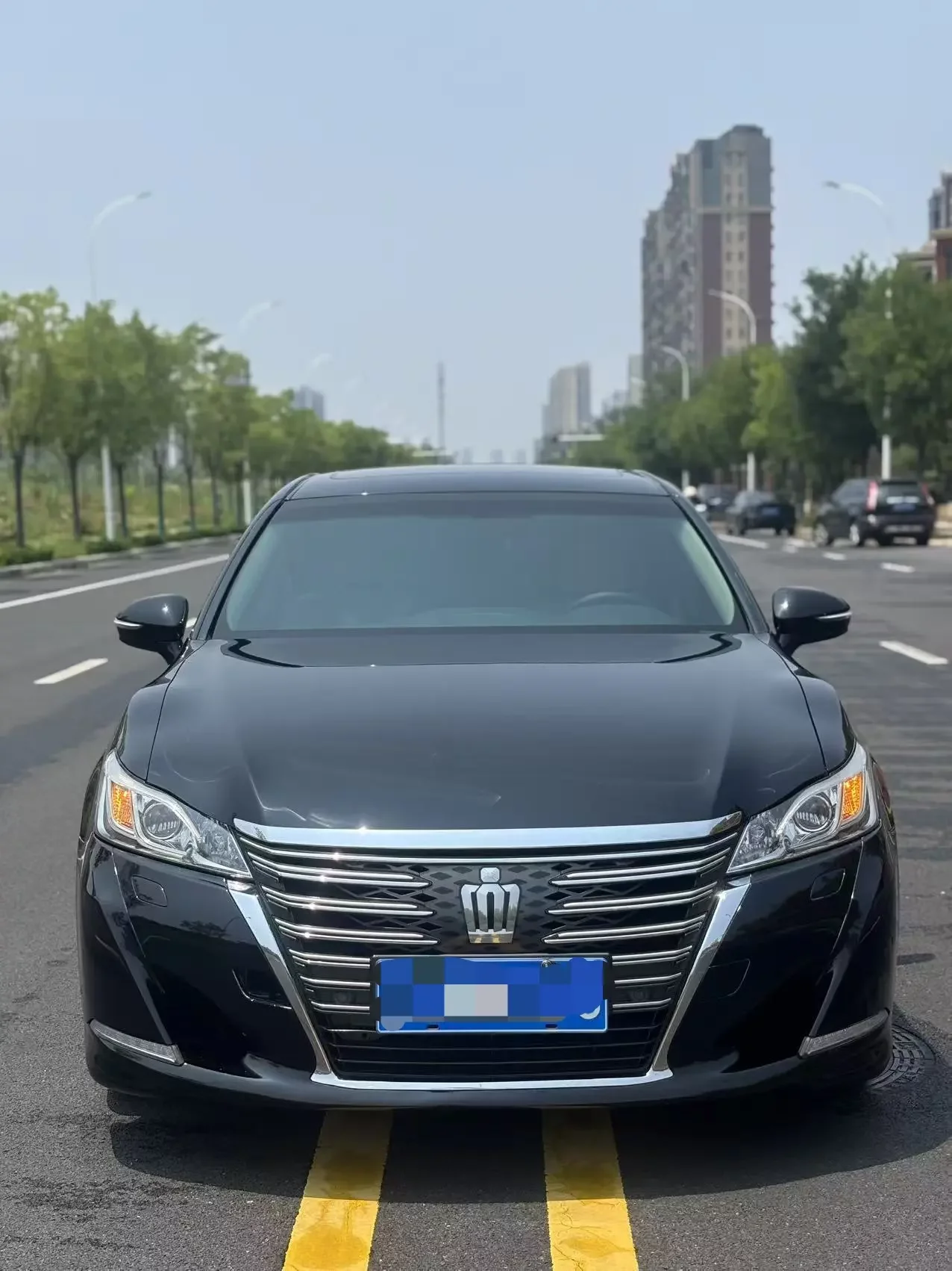 Toyota crown