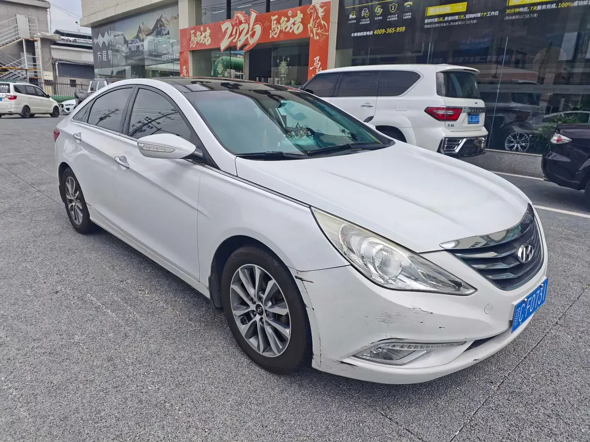 Hyundai sonata eight