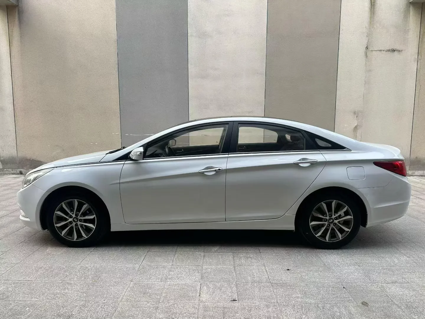 Hyundai sonata eight