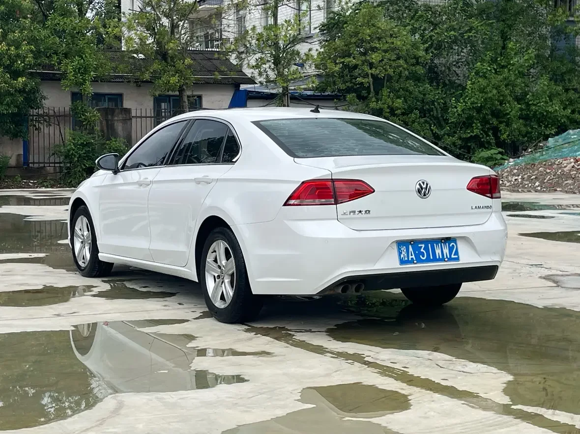 Volkswagen Lamando