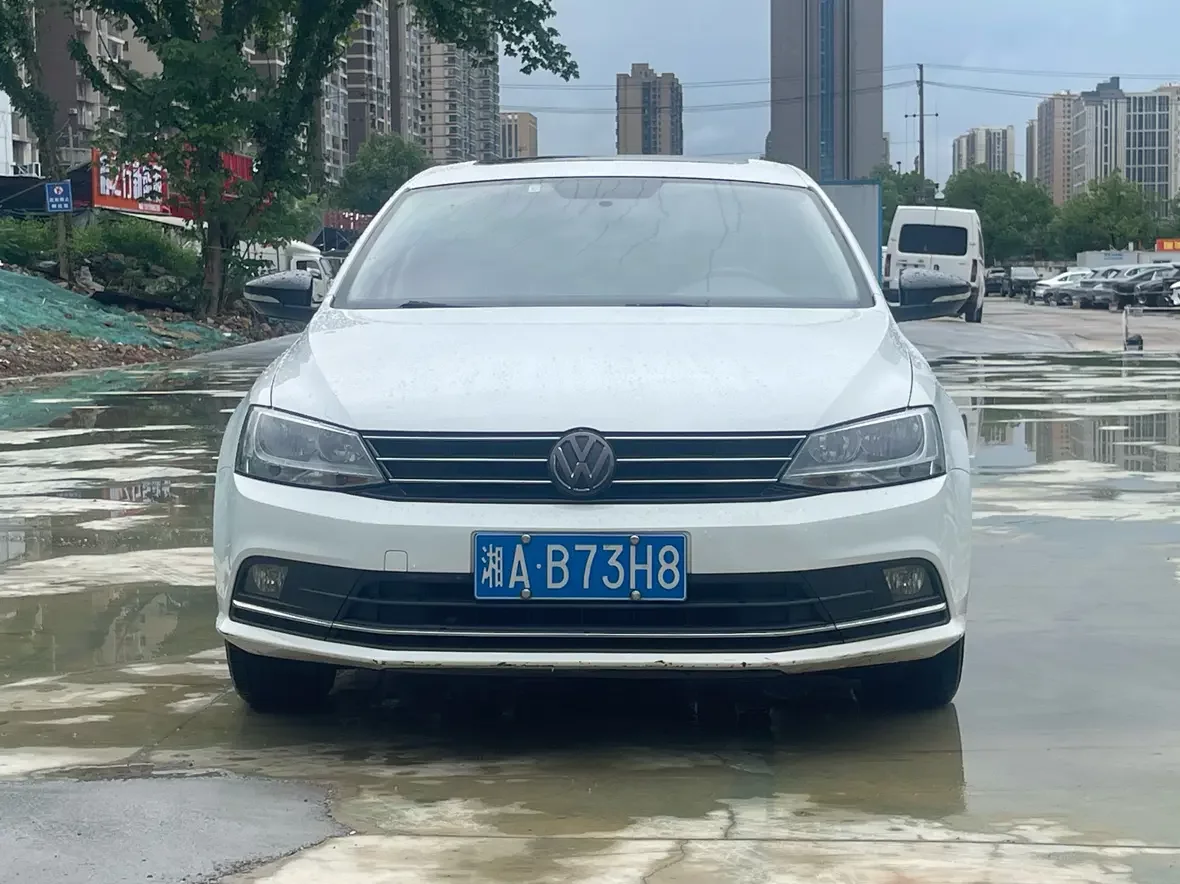 Volkswagen Sagitar
