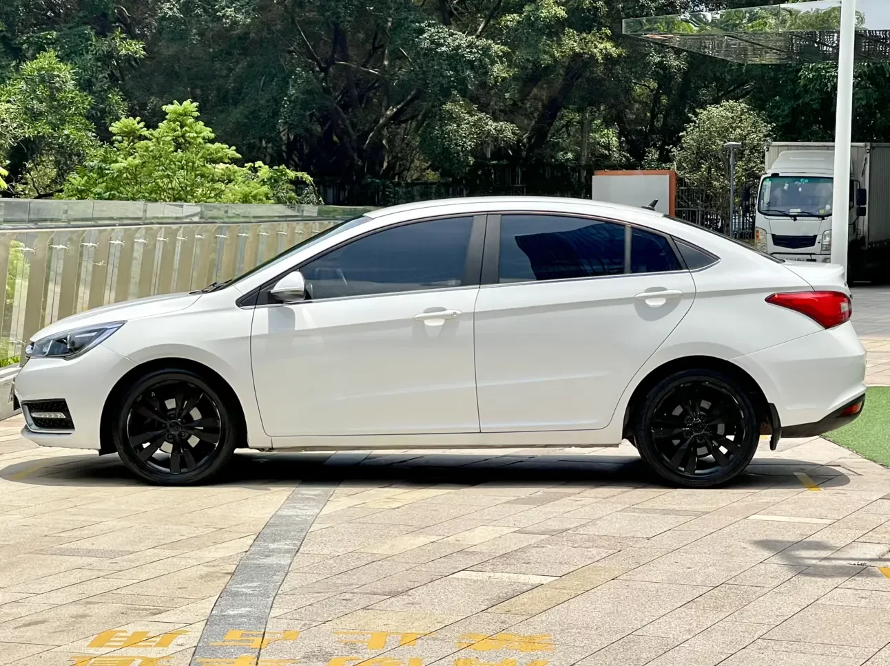 Chery Arrizo 5