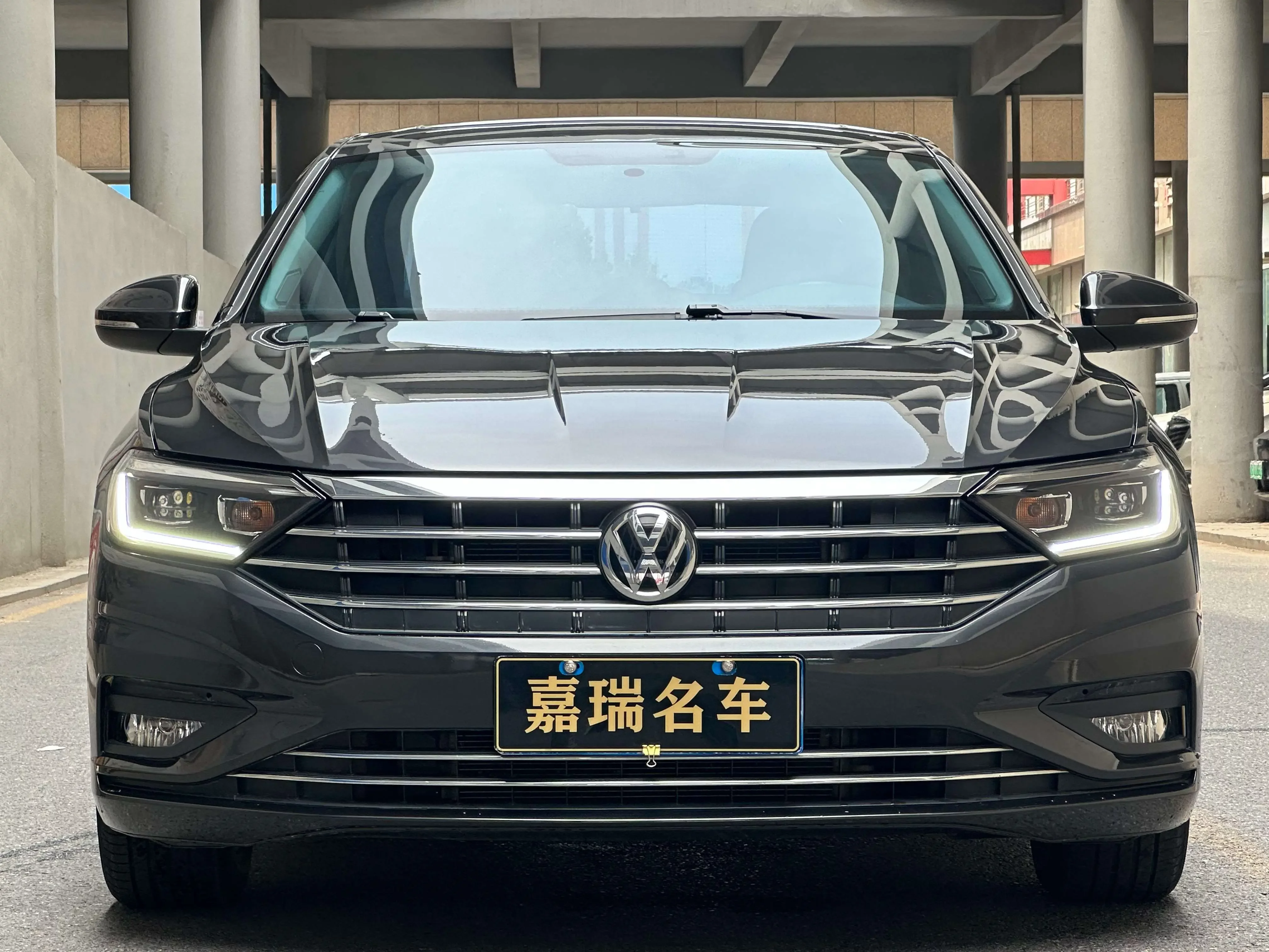Volkswagen Sagitar