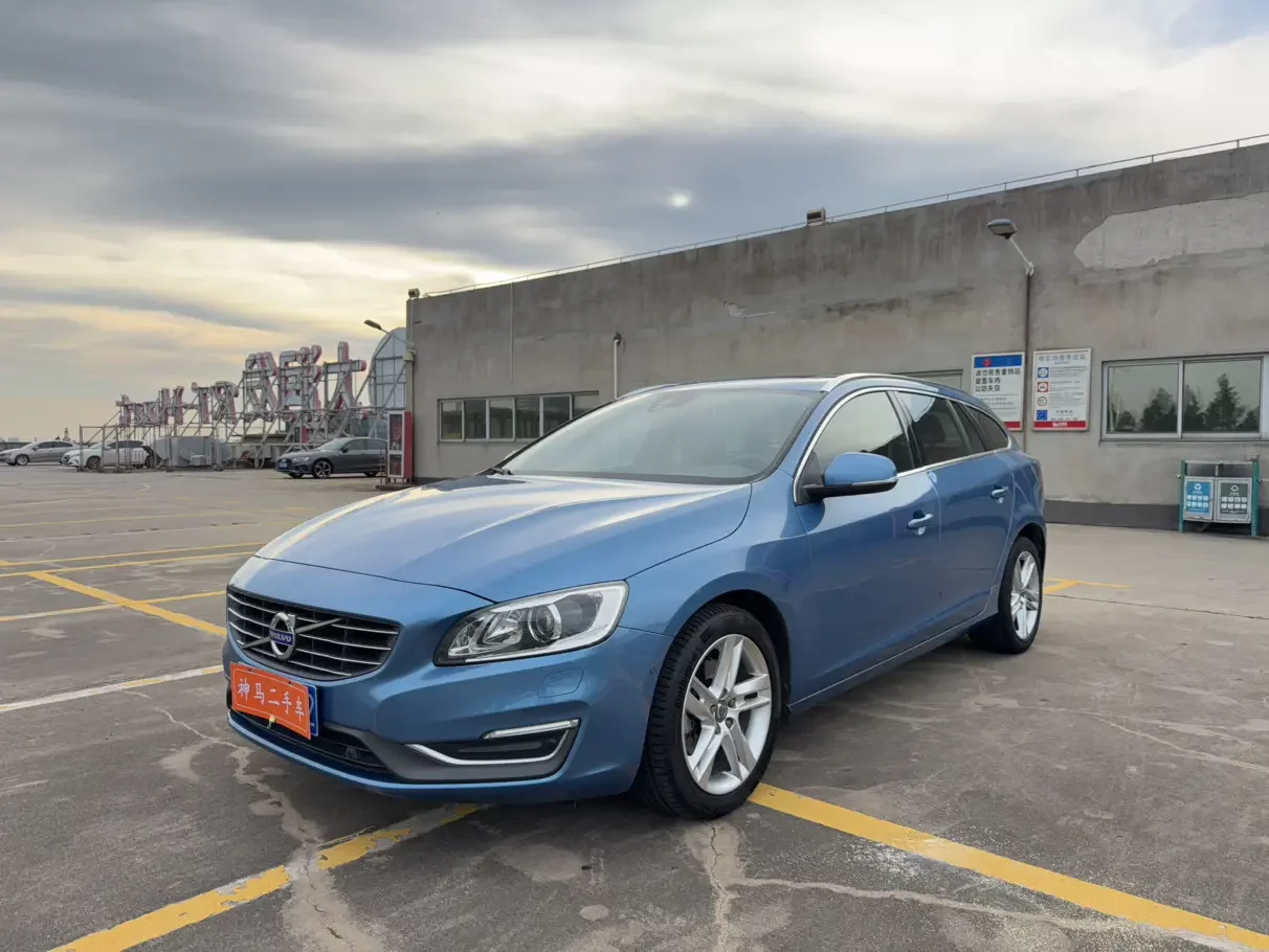 Volvo V60  из Китая