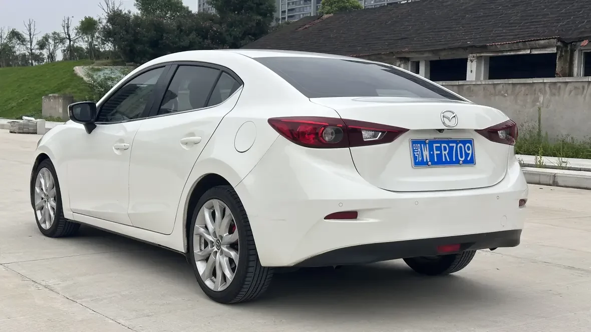 Mazda Axela