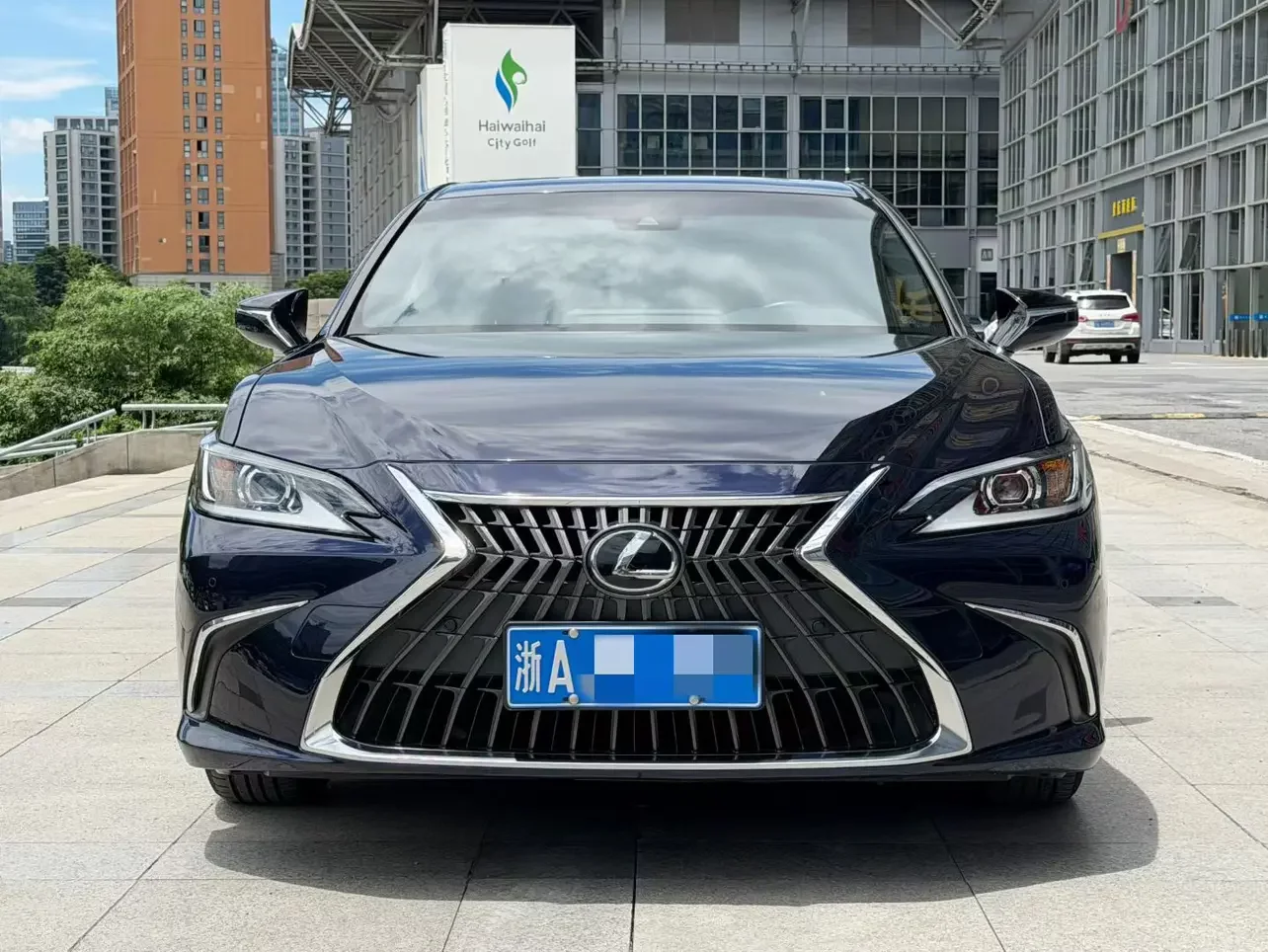 Lexus ES