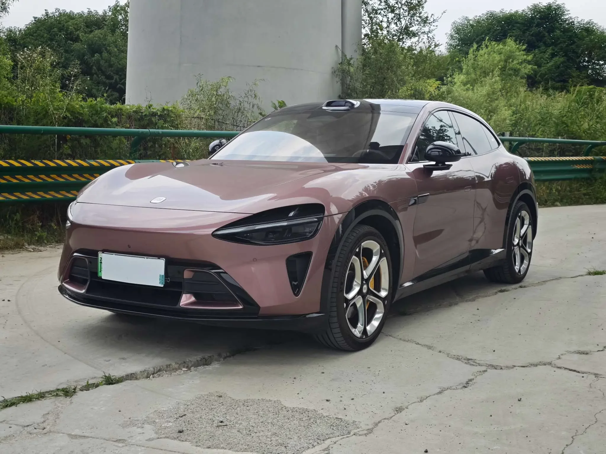 Xiaomi car Xiaomi YU7  из Китая
