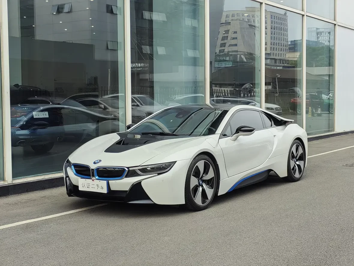 BMW i8  из Китая