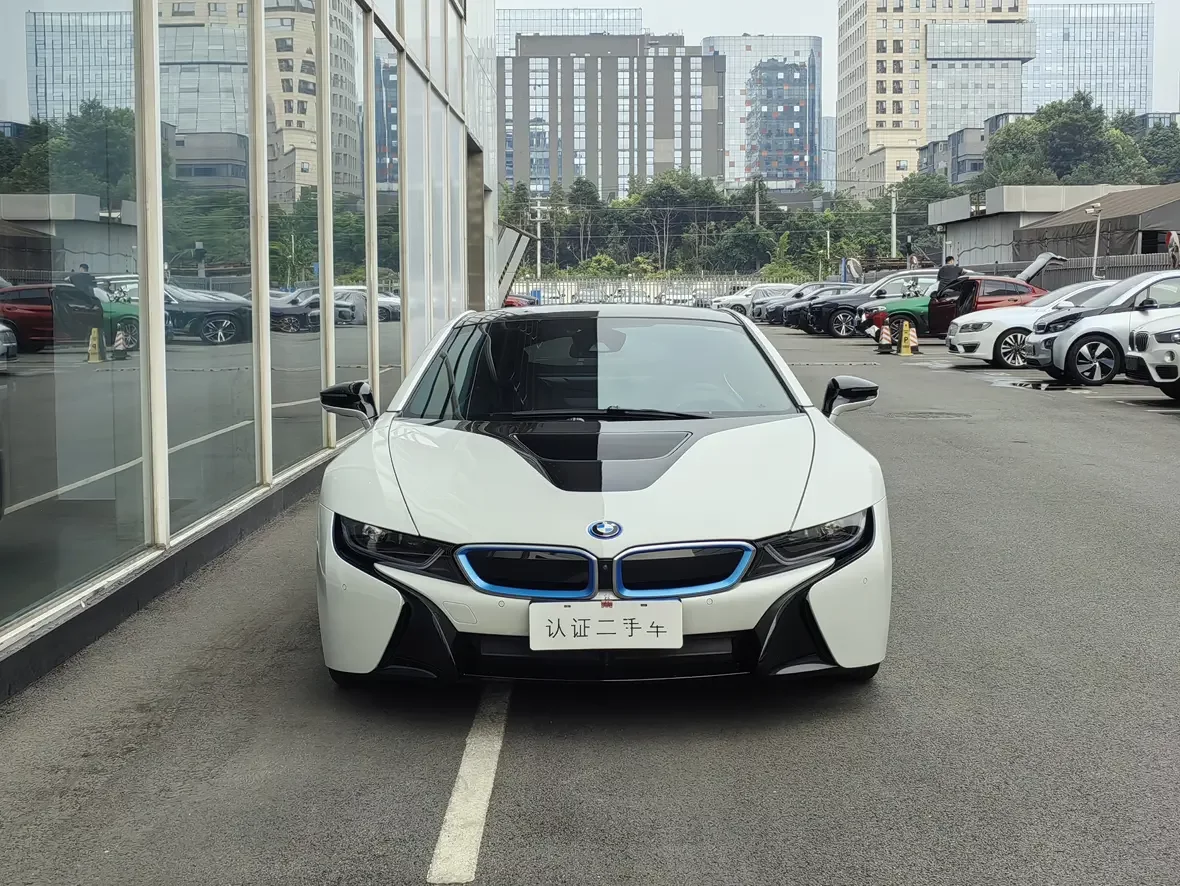 BMW i8  из Китая