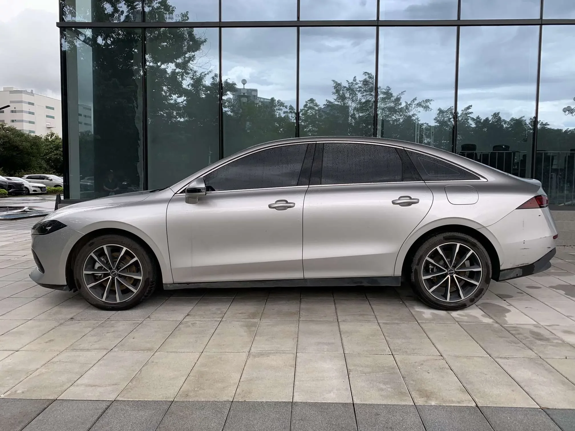 Roewe D7 DMH