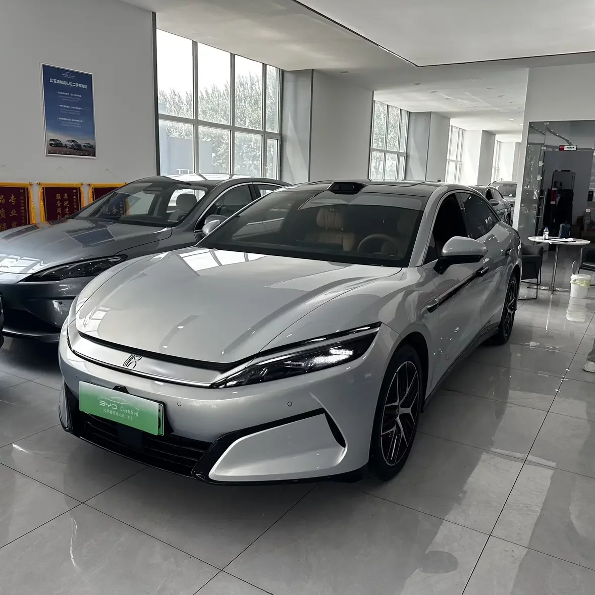 BYD Han L EV