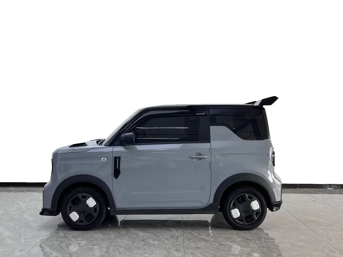 Geely panda