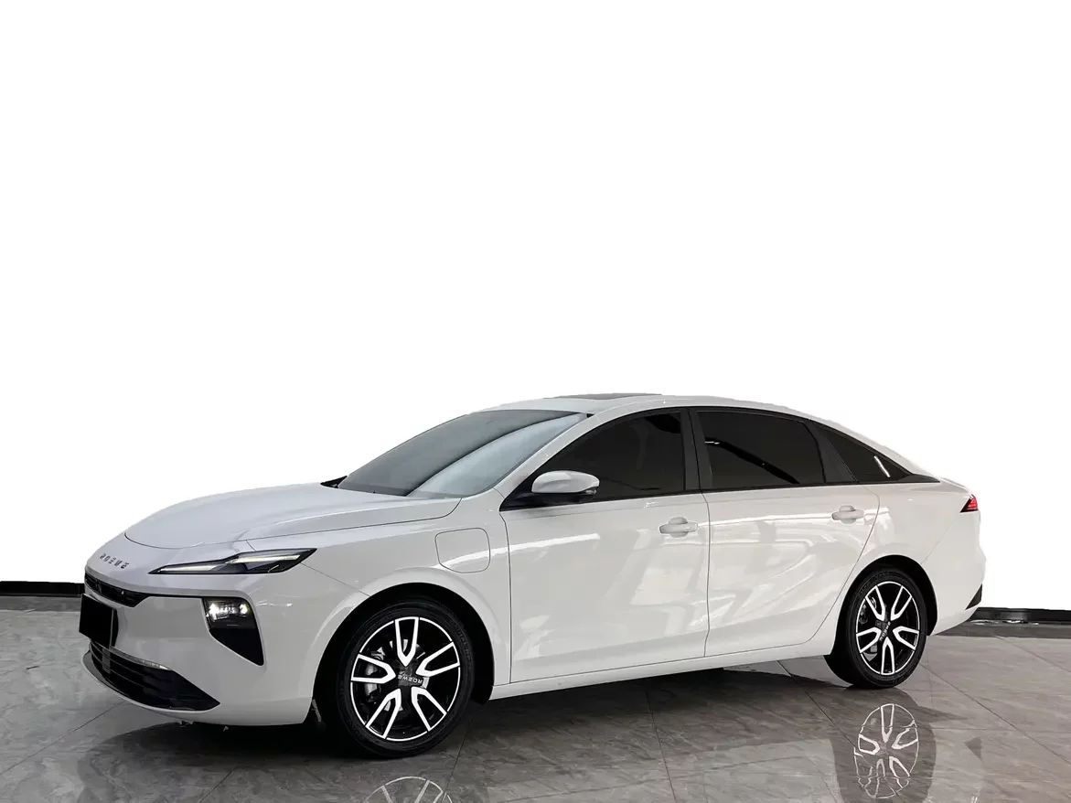 Roewe D6