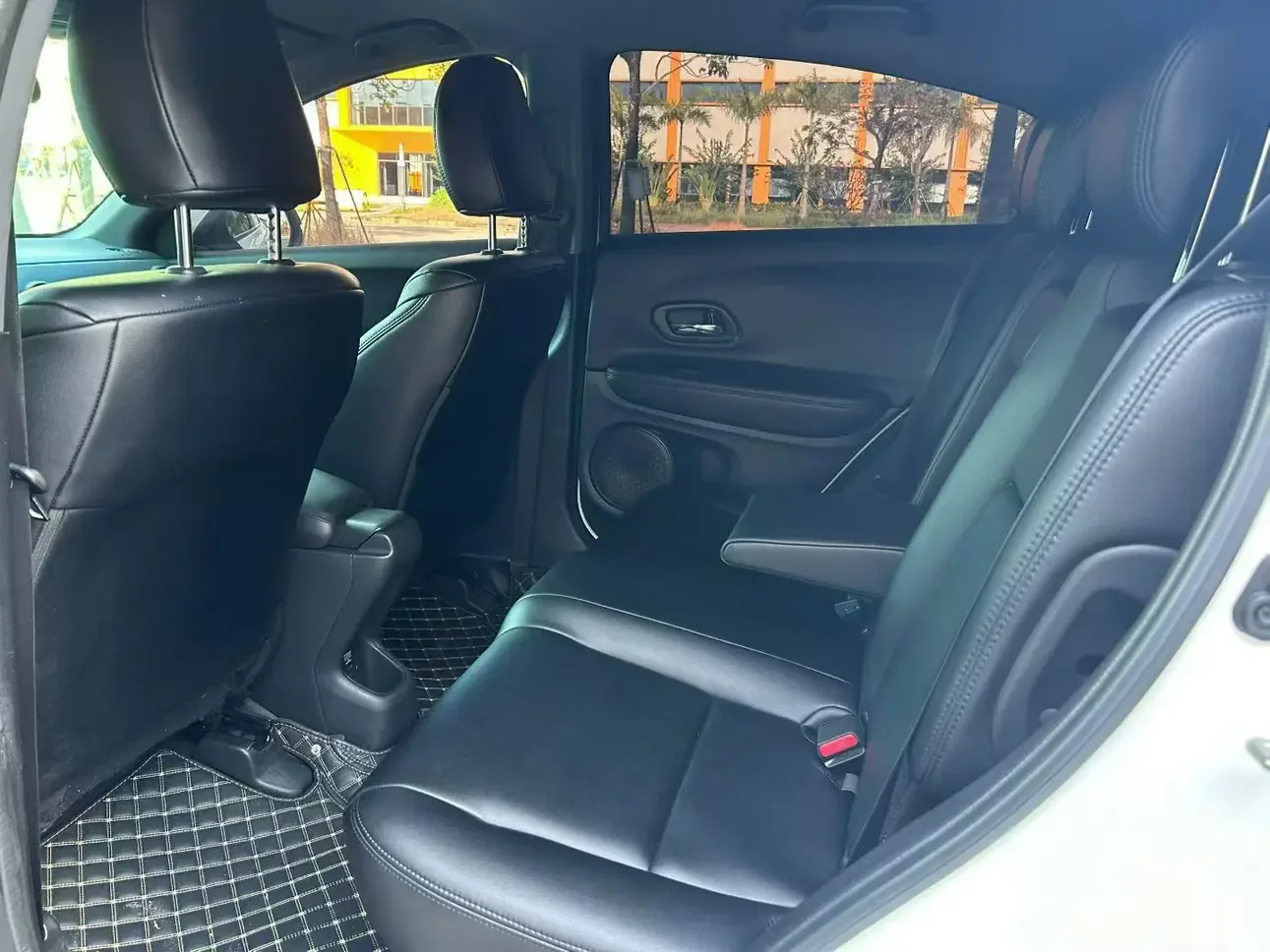 catalog-car-9
