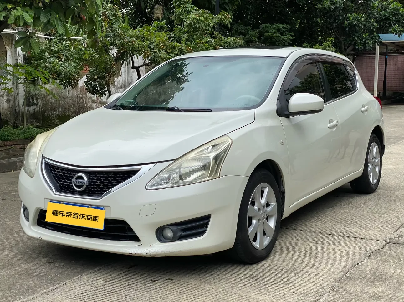 Nissan Tiida