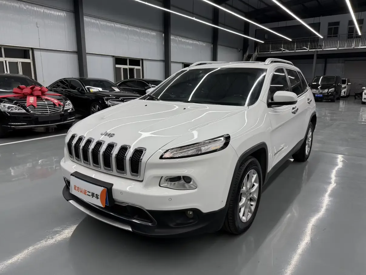 Jeep Cherokee  из Китая