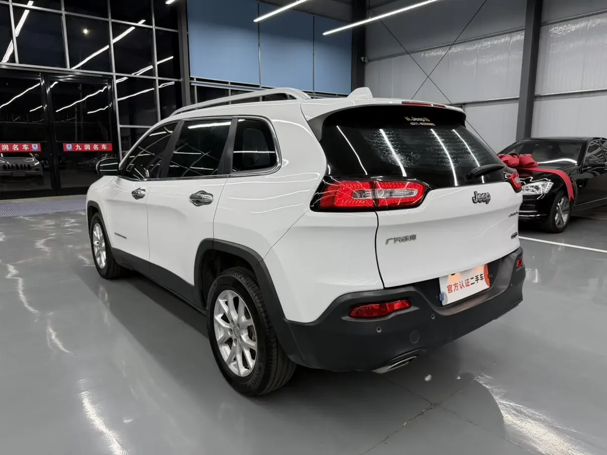 Jeep Cherokee