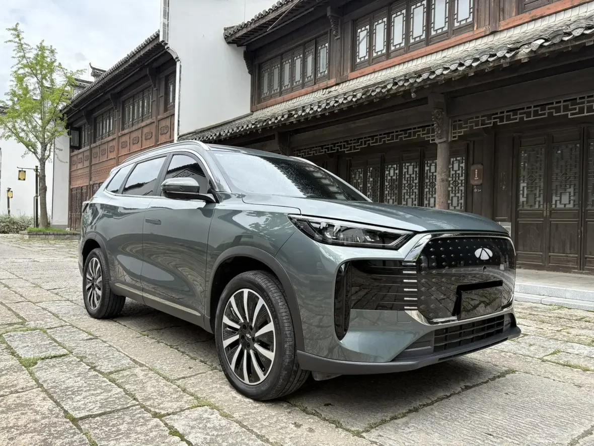 Chery Fengyun T8