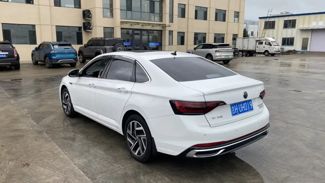 Volkswagen Sagitar