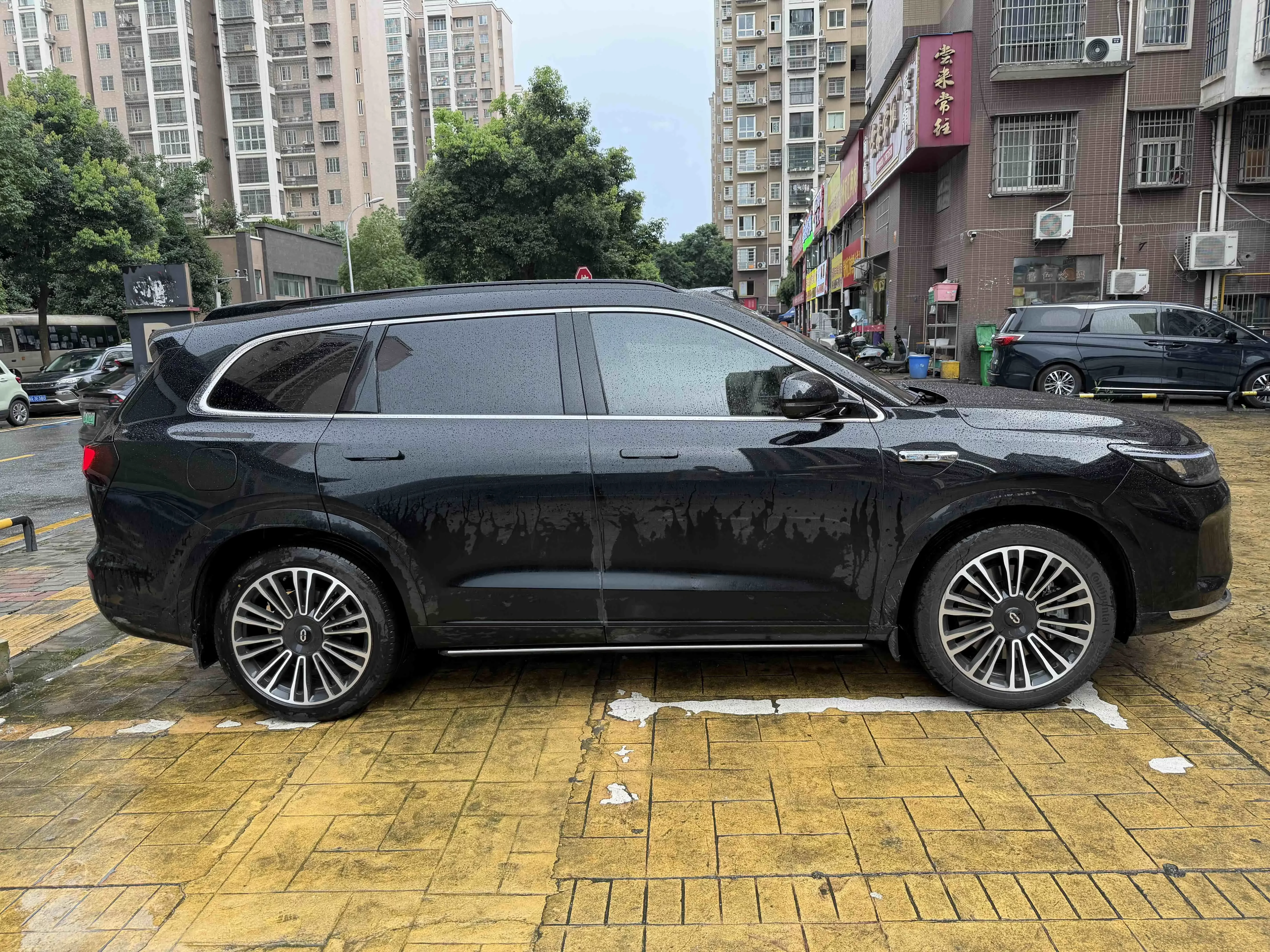 AITO M7