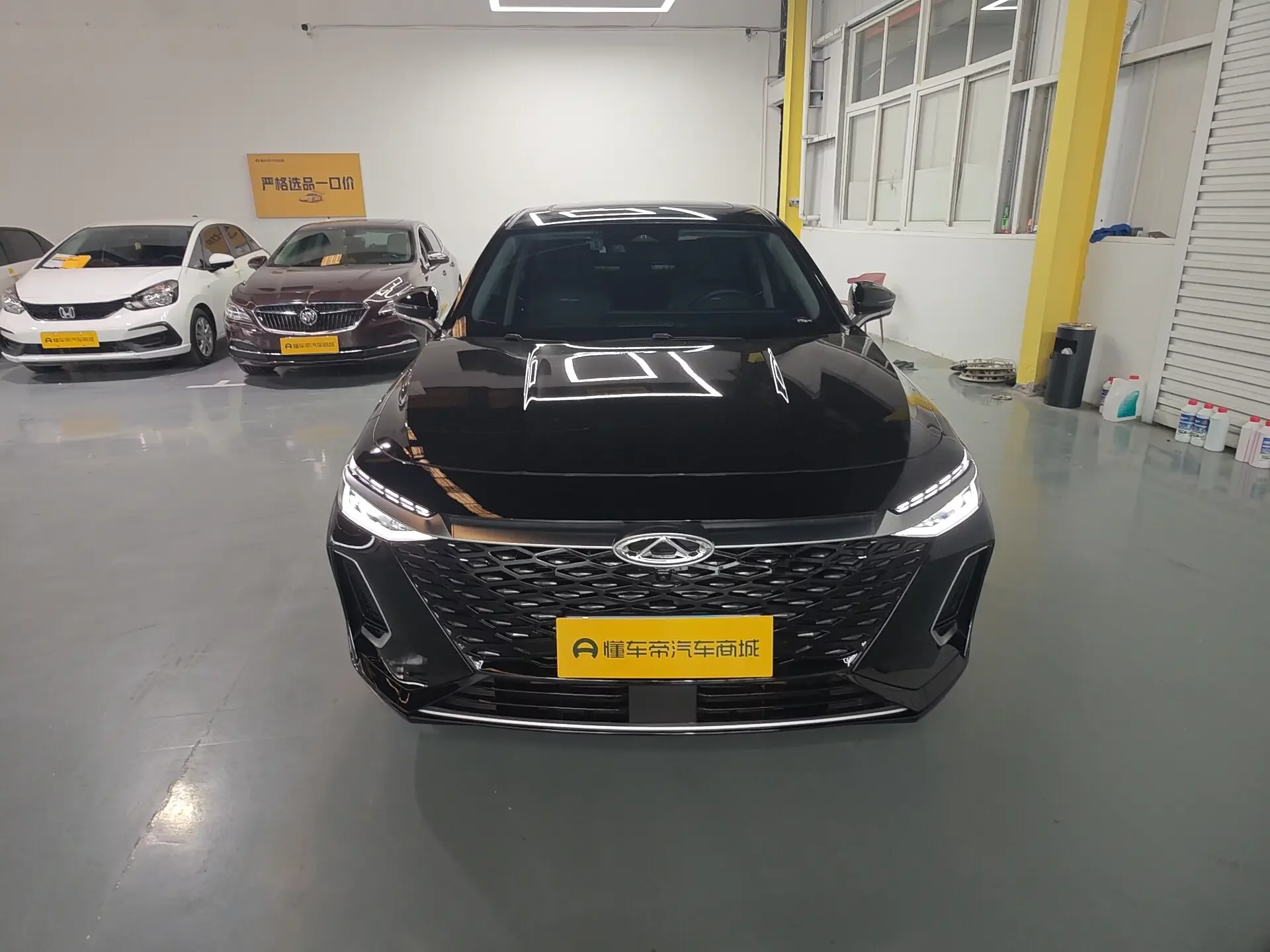 Chery Arrizo 8