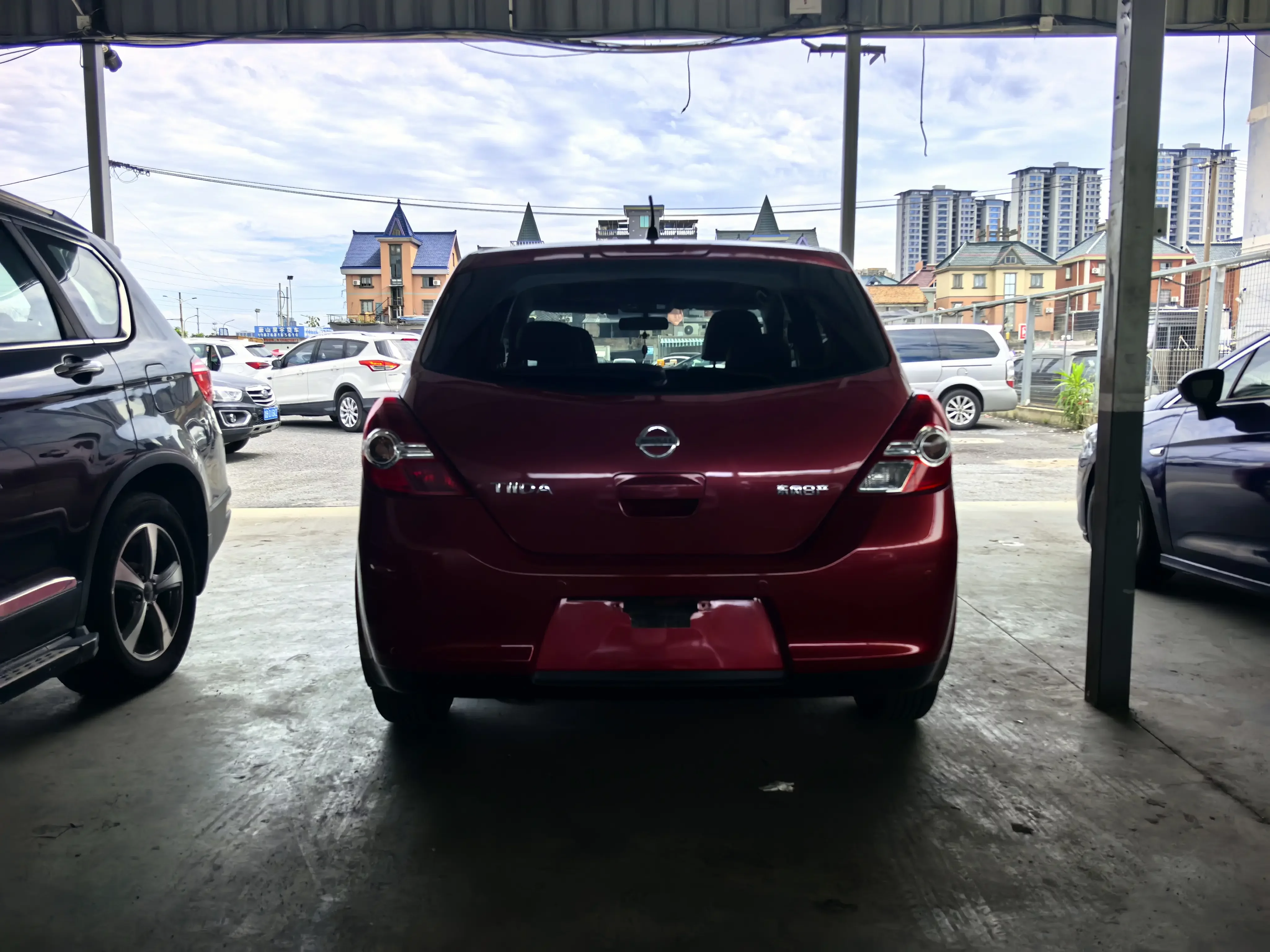 Nissan Tiida