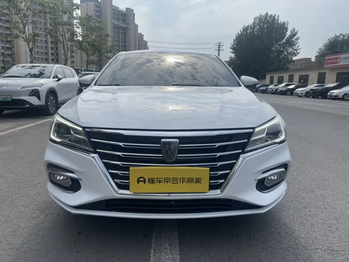 Roewe i5