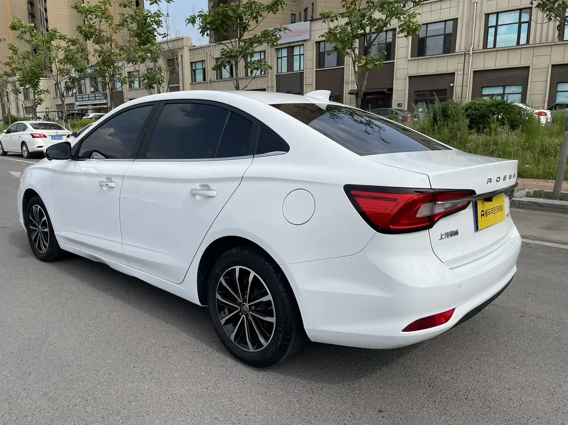 Roewe i5