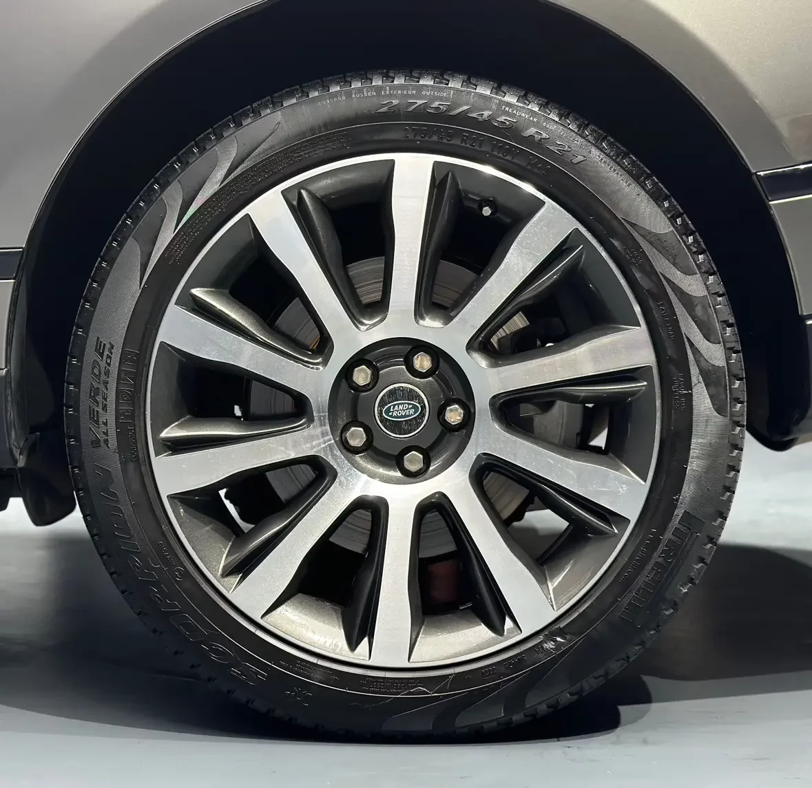 Land Rover range rover
