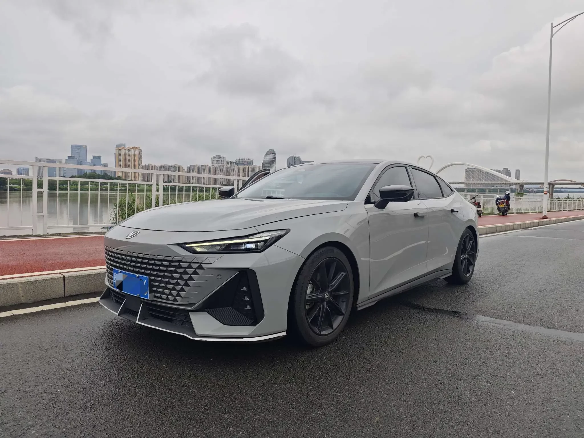 Changan UNI-V