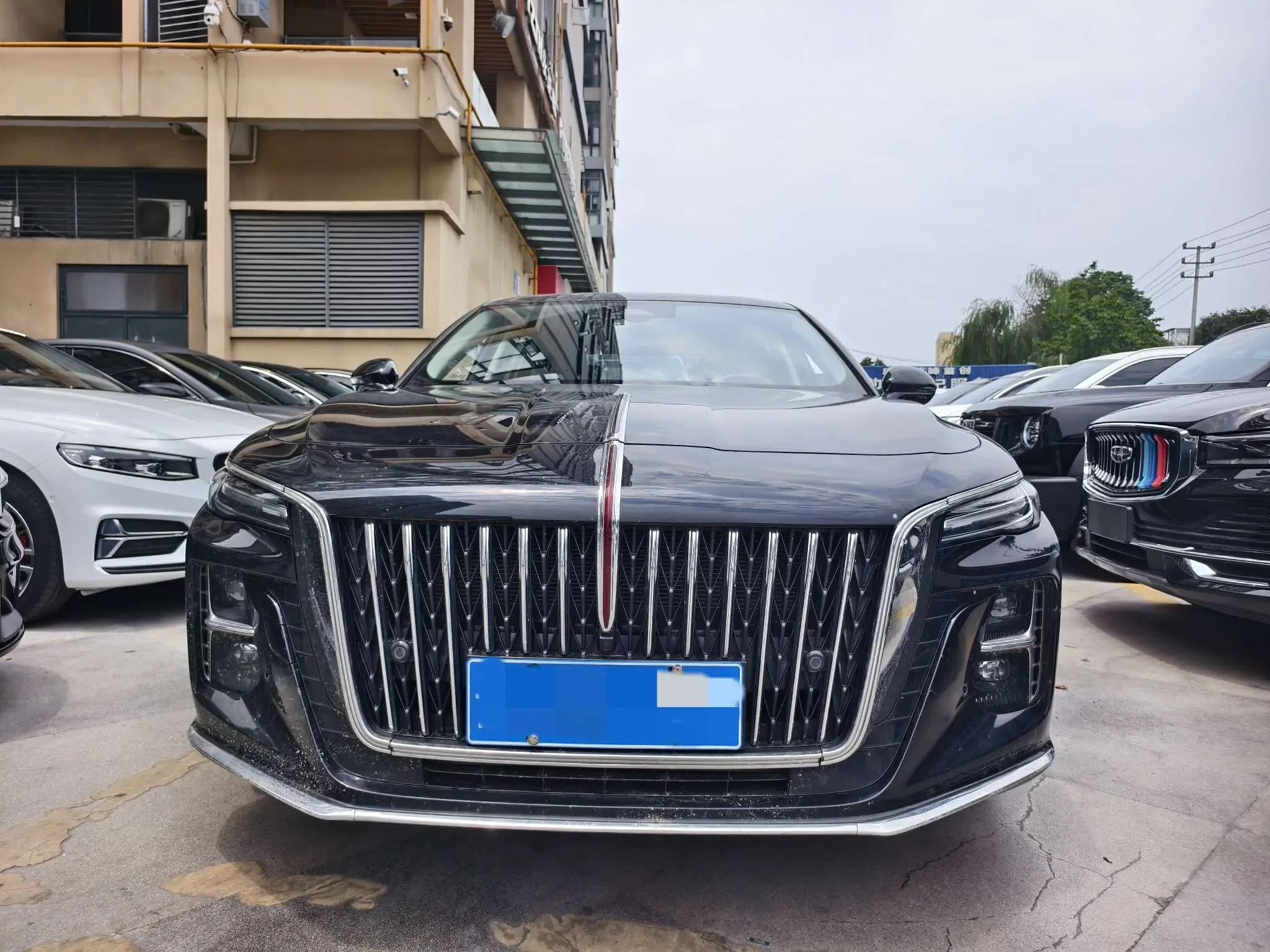 Hongqi H5