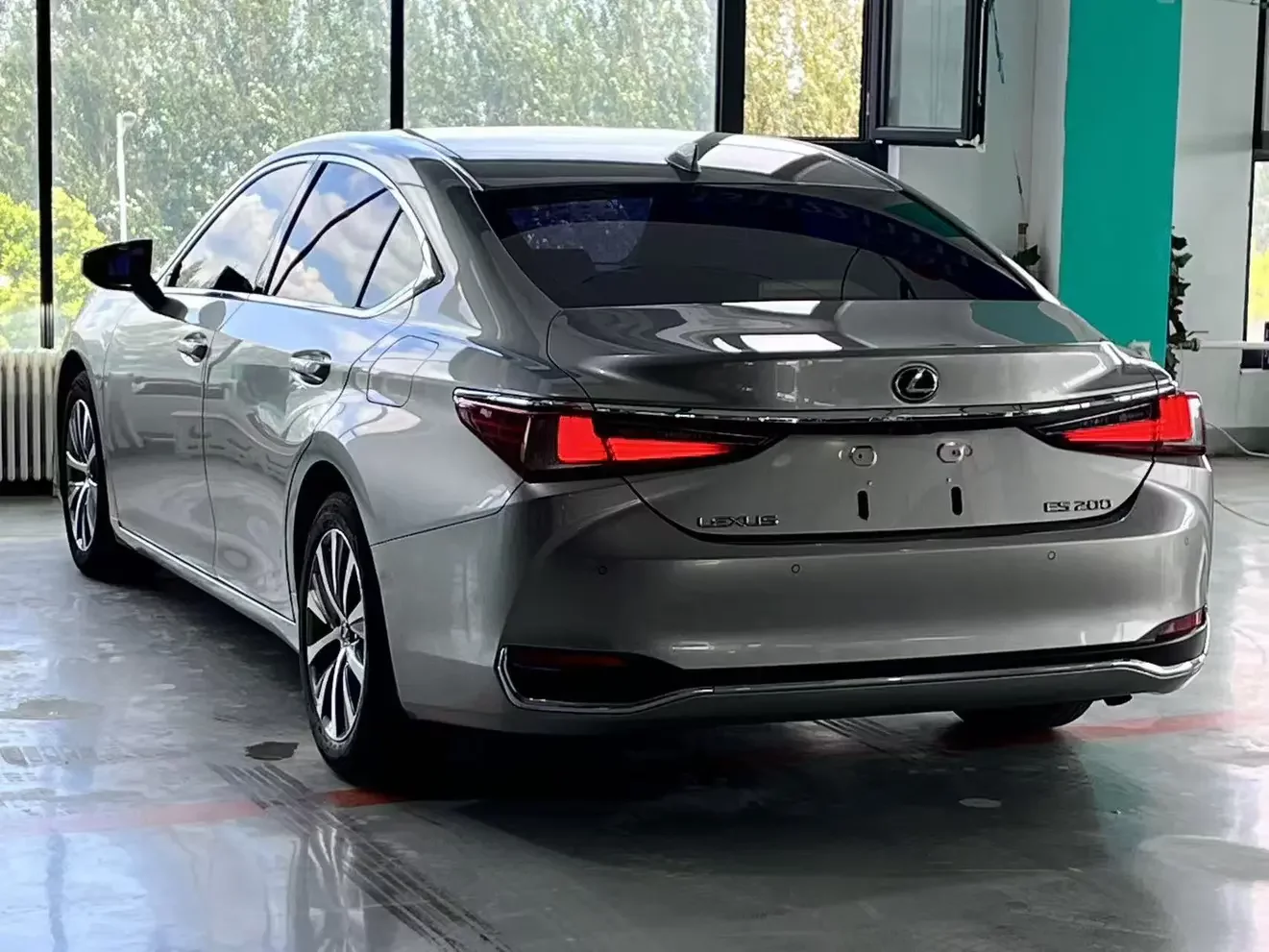 Lexus ES