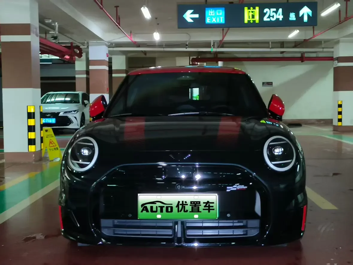 MINI Electric  JCW