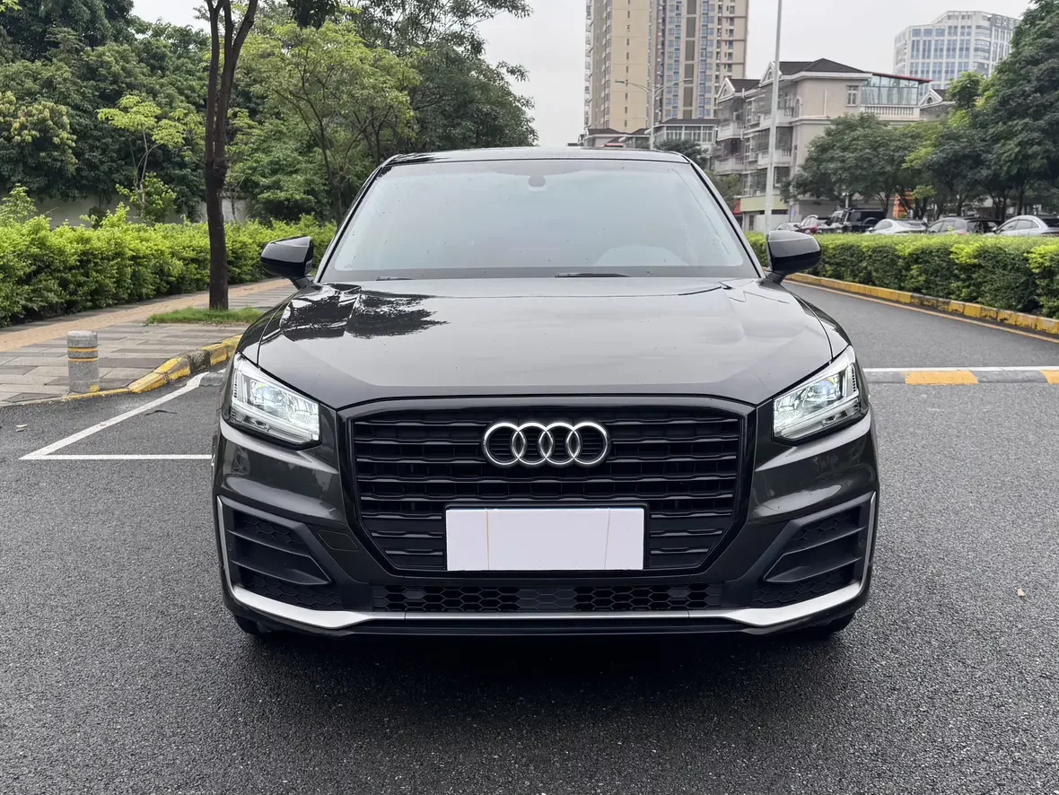 Audi Q2L