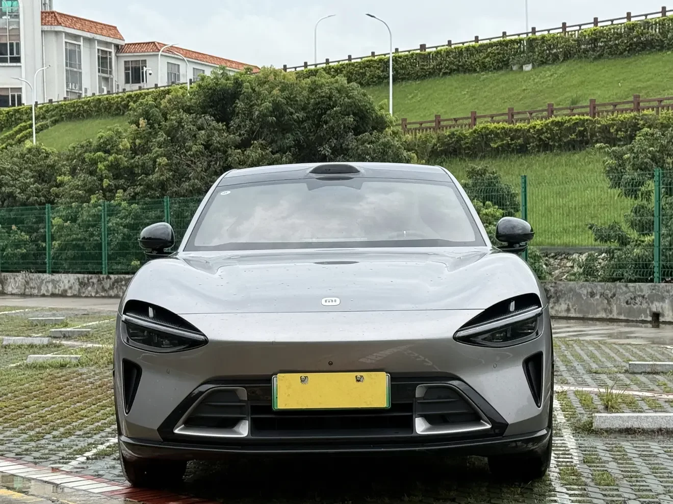 Xiaomi car Xiaomi YU7  из Китая