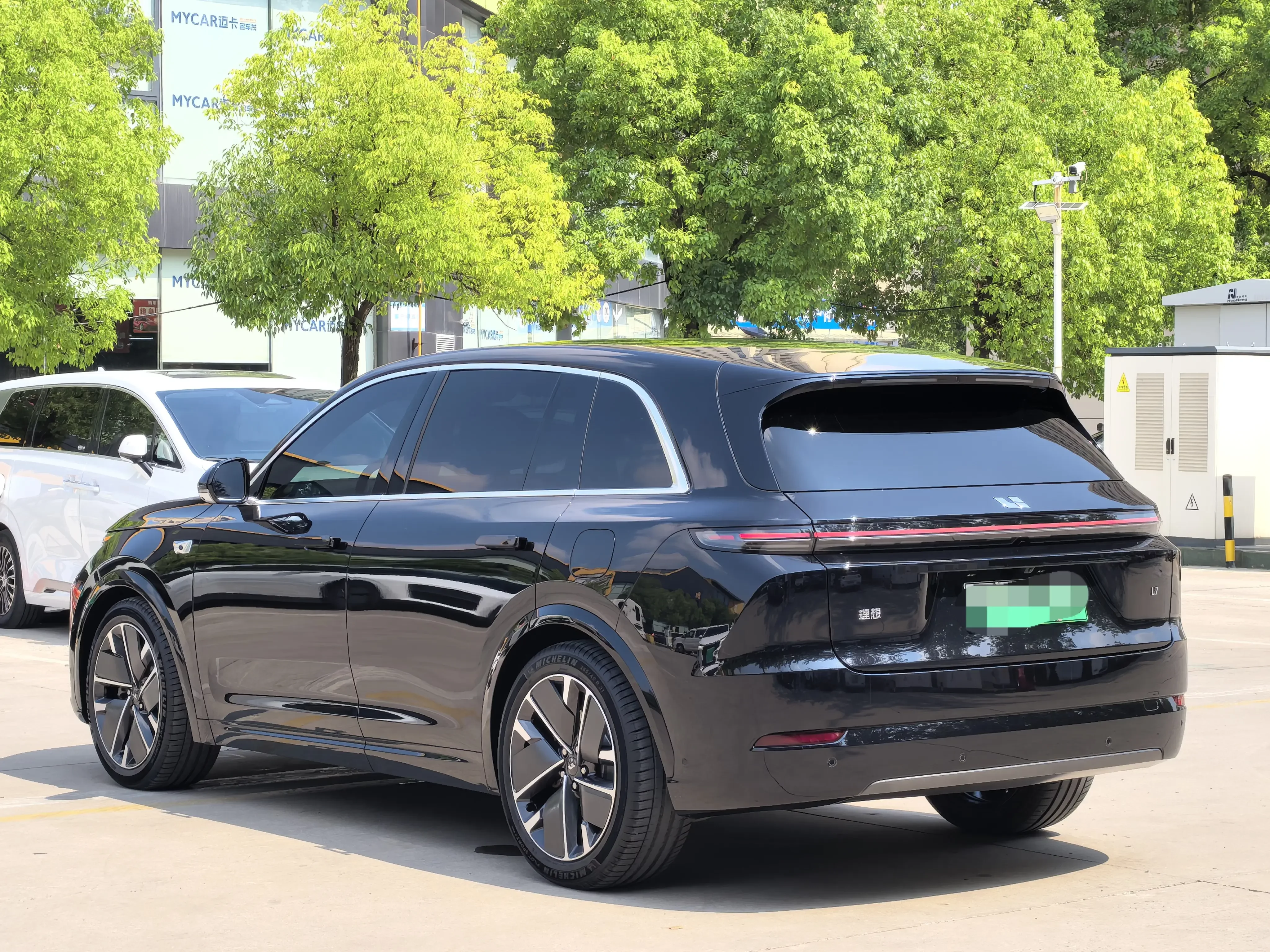 Lixiang L7