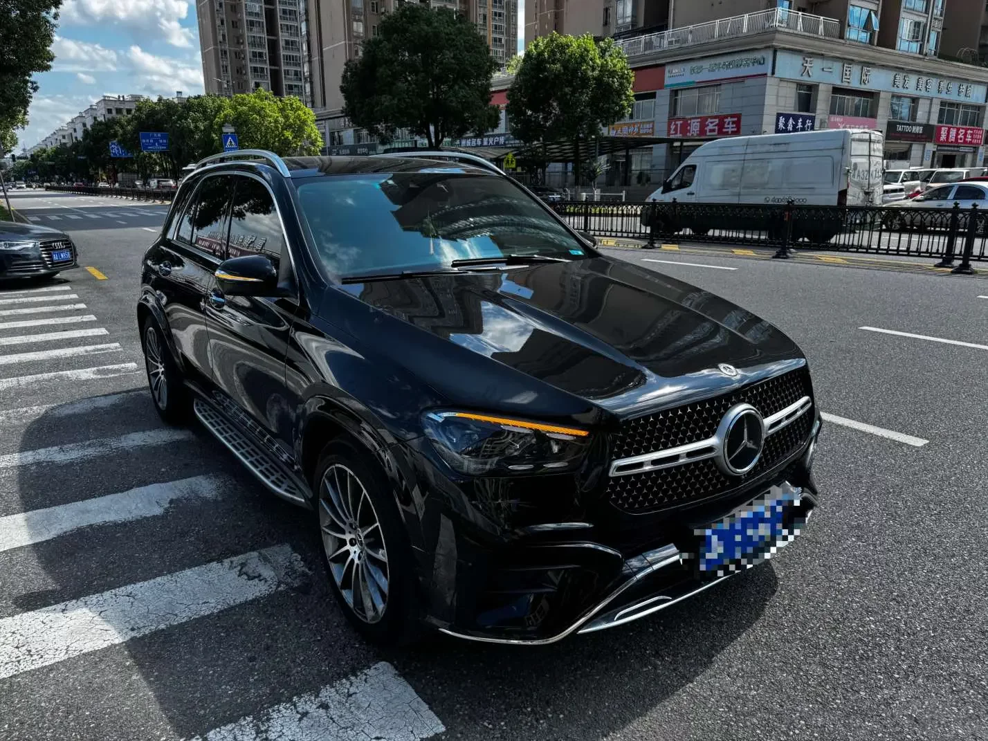 Mercedes-Benz GLE (Imported)